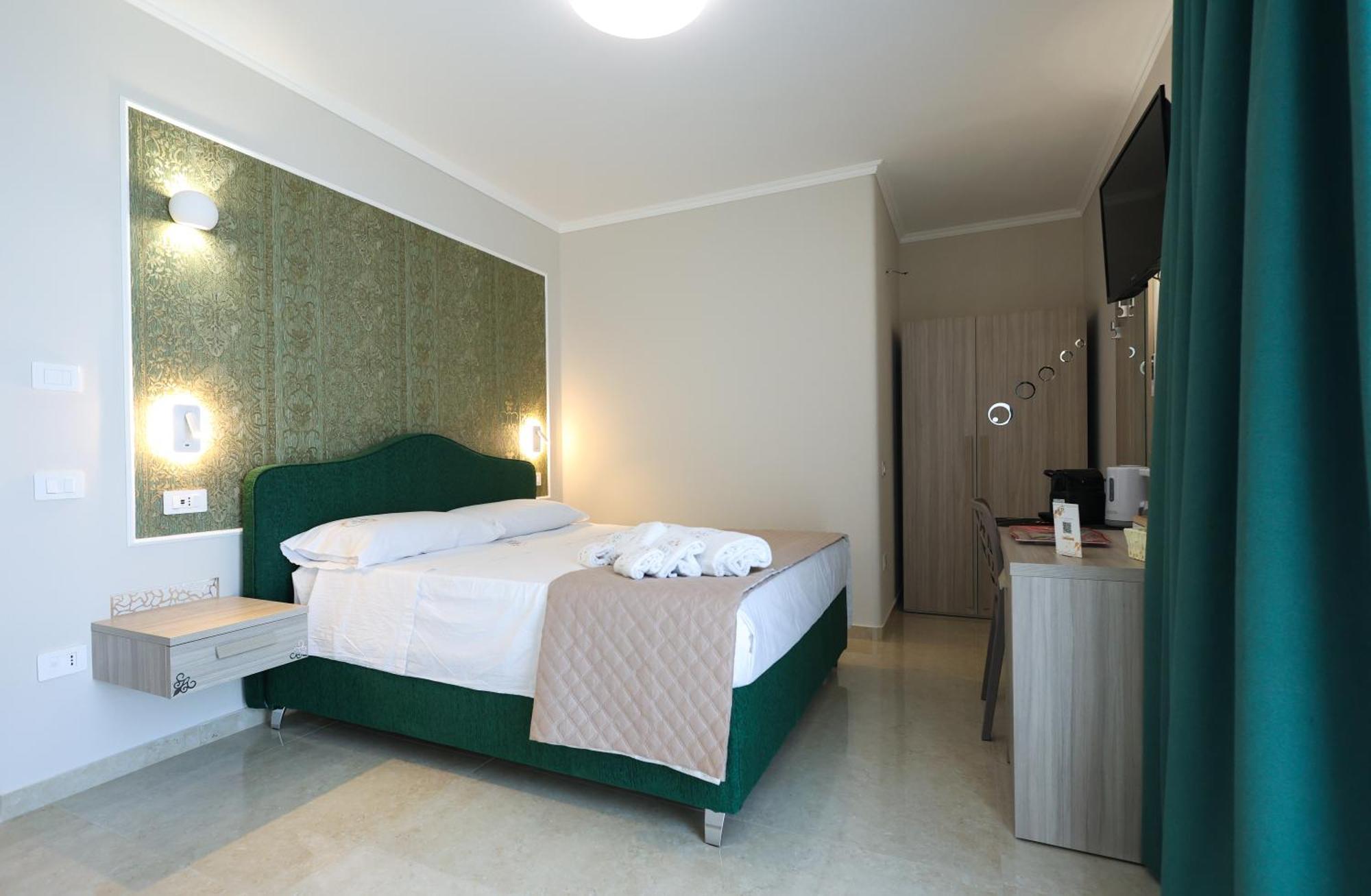 Sara B&B Accommodation Санта-Доменіка Екстер'єр фото